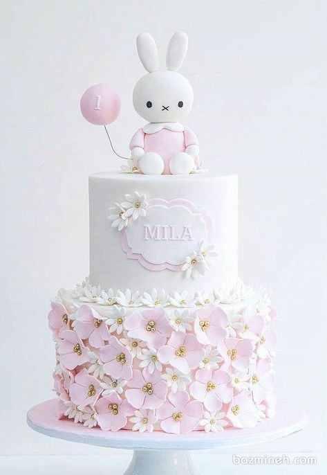 Torta conejito con globo
